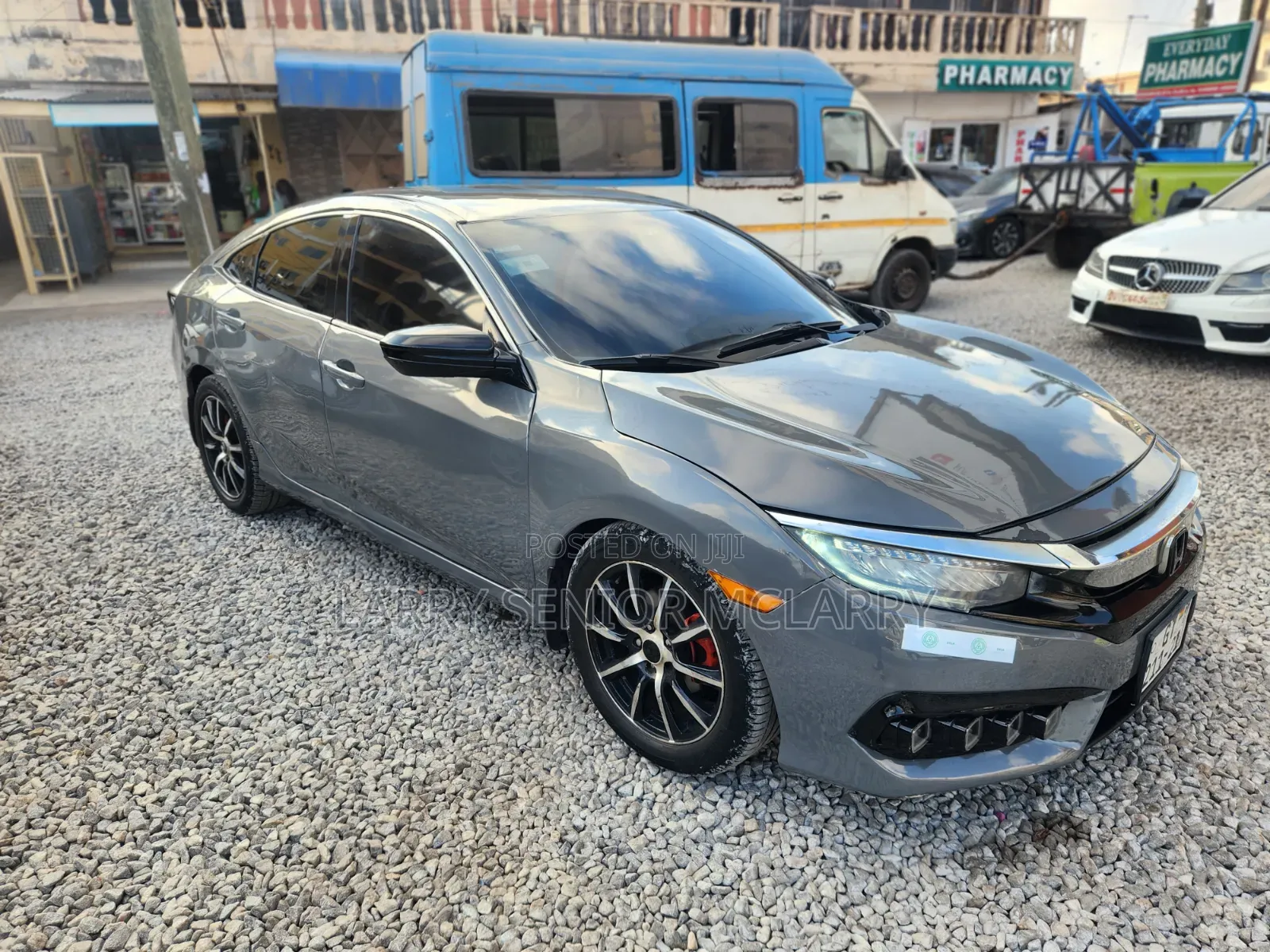 Honda Civic LX 4dr Sedan (2.0L 4cyl) 2017 Gray