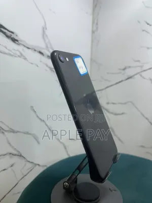 Apple iPhone SE 64 GB Black