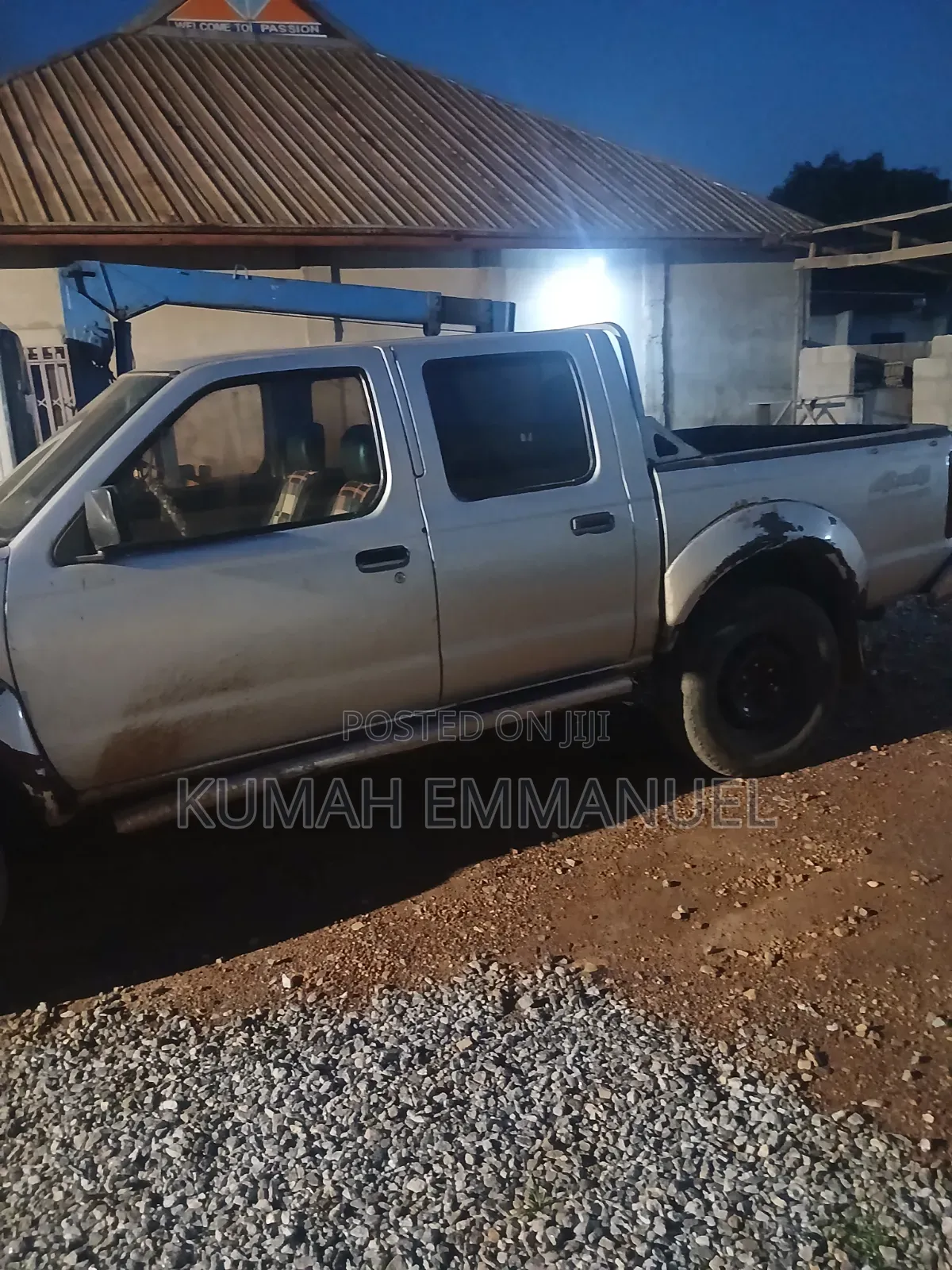 Nissan Hardbody 2016 Silver