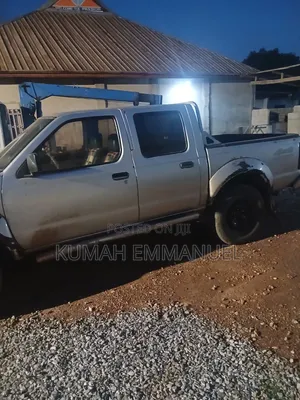 Nissan Hardbody 2016 Silver