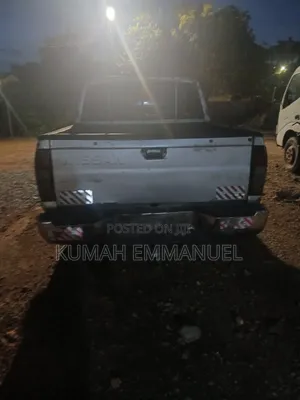 Nissan Hardbody 2016 Silver