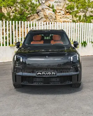 New Lynk & Co 900 2025 Black