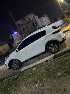Kia Sportage EX 4dr SUV (2.4L 4cyl 6A) 2017 White