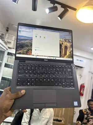 Laptop Dell Latitude 5300 8GB Intel Core i5 SSD 256GB