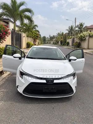 New Toyota Corolla Hybrid LE 2025 White