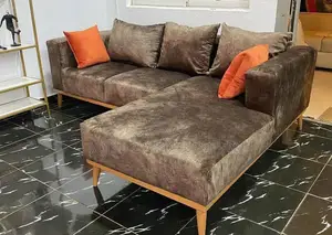 Modern L-Shaped Sectional Sofa With a Chaise Lounge.