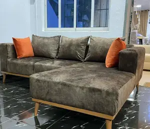 Modern L-Shaped Sectional Sofa With a Chaise Lounge.