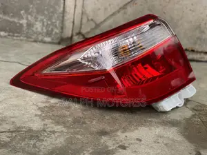 Toyota Corolla 2016-2017 Taillight Pair