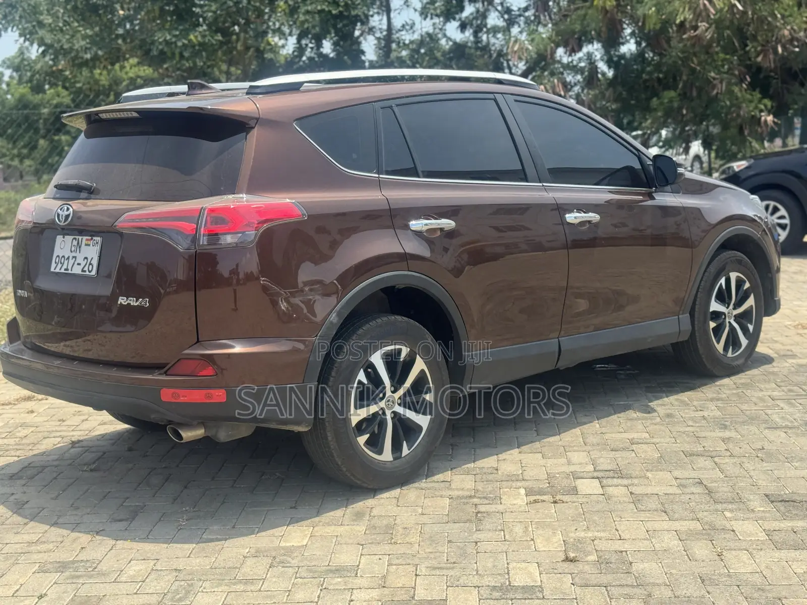 Toyota RAV4 Limited AWD (2.5L 4cyl 6A) 2017 Brown