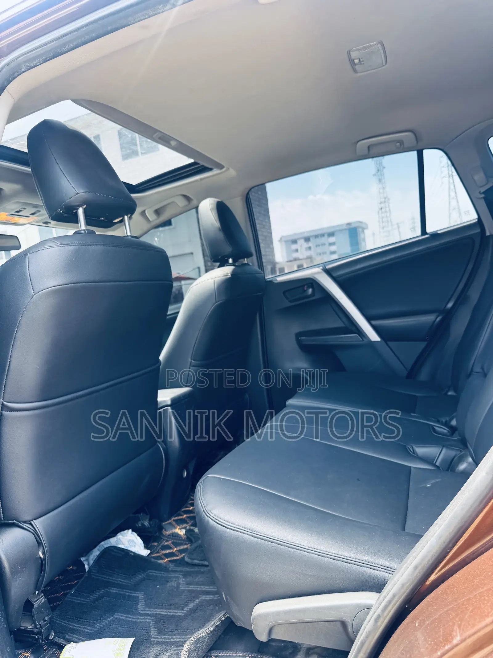 Toyota RAV4 Limited AWD (2.5L 4cyl 6A) 2017 Brown