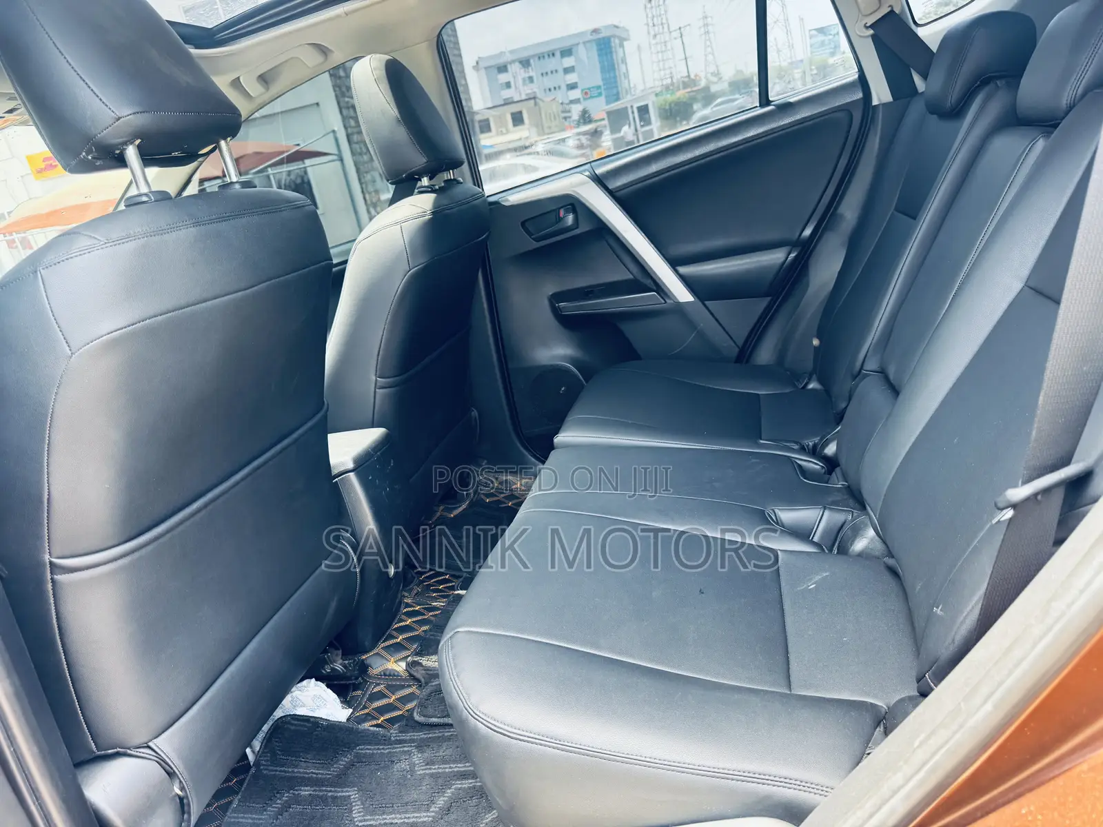 Toyota RAV4 Limited AWD (2.5L 4cyl 6A) 2017 Brown