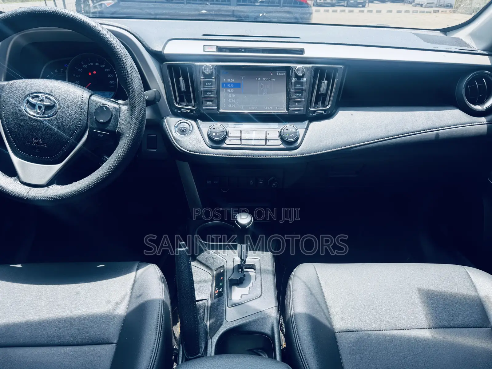Toyota RAV4 Limited AWD (2.5L 4cyl 6A) 2017 Brown
