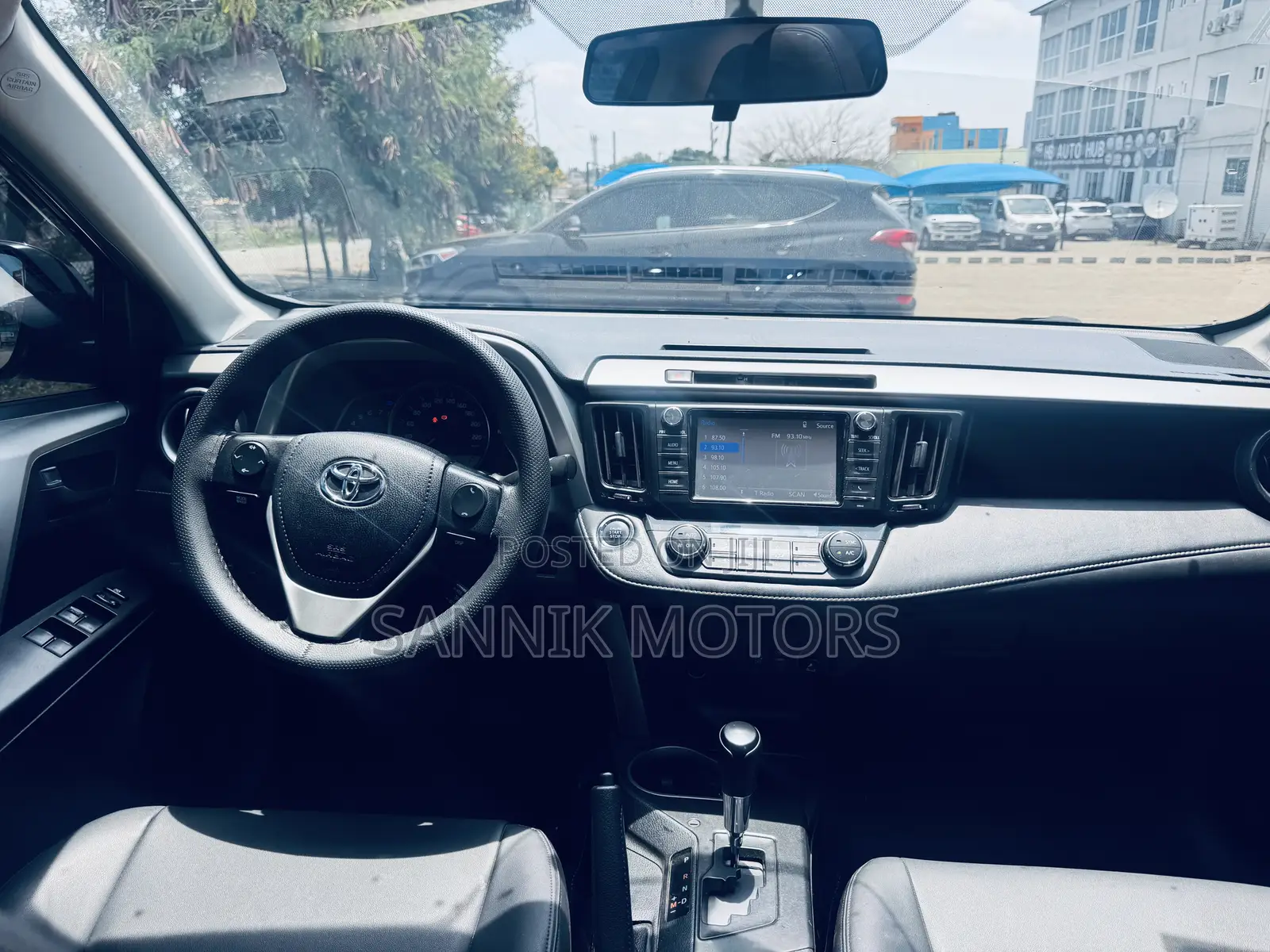 Toyota RAV4 Limited AWD (2.5L 4cyl 6A) 2017 Brown