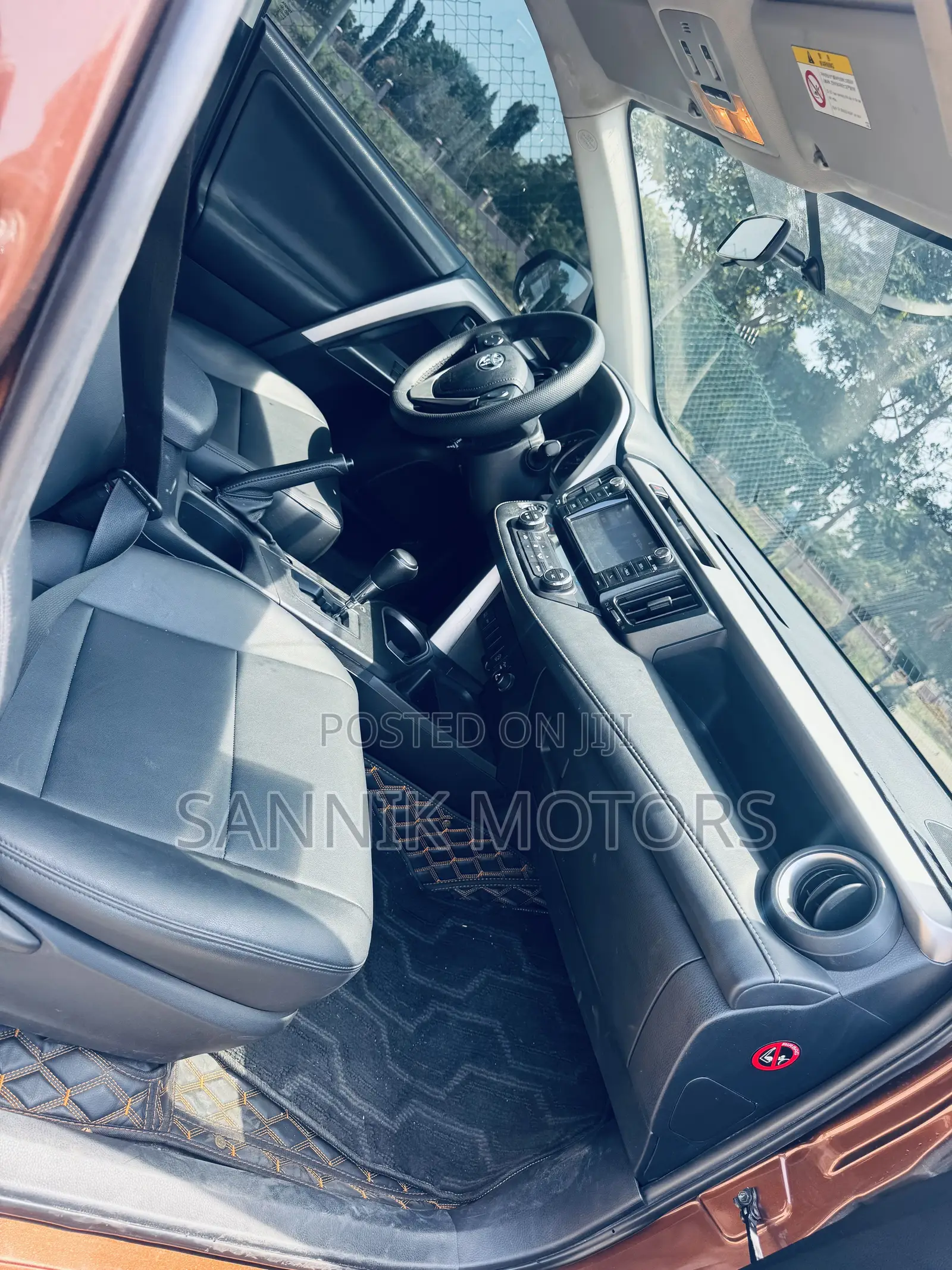 Toyota RAV4 Limited AWD (2.5L 4cyl 6A) 2017 Brown
