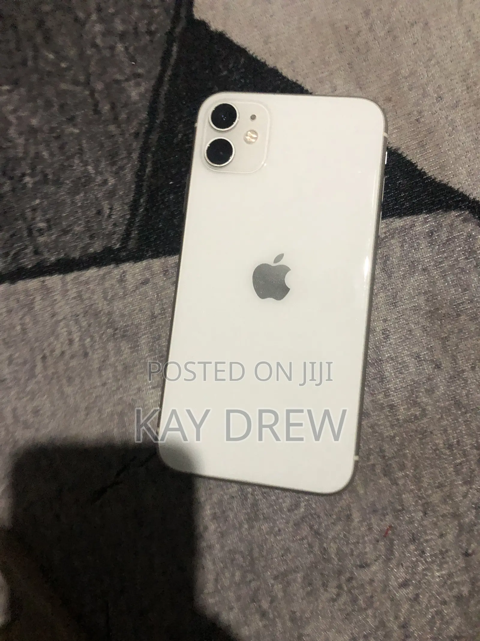 Apple iPhone 11 64 GB White