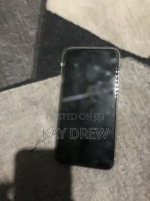 Apple iPhone 11 64 GB White