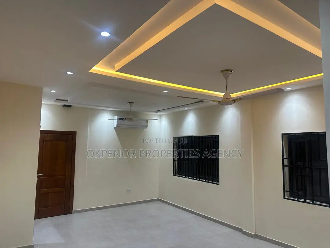 3bdrm House in Tema Com25 for rent