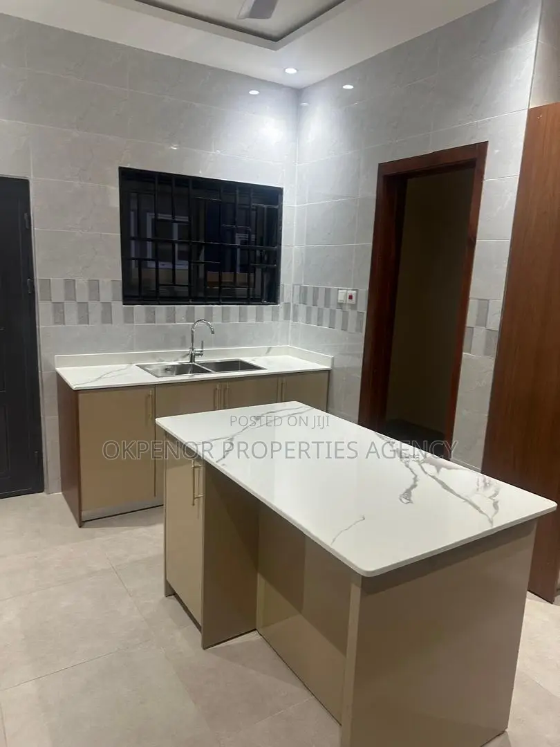 3bdrm House in Tema Com25 for rent