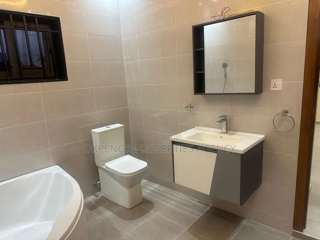 3bdrm House in Tema Com25 for rent