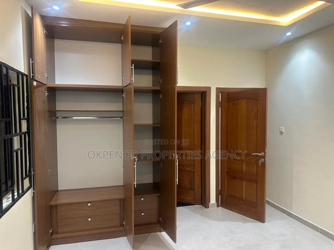 3bdrm House in Tema Com25 for rent