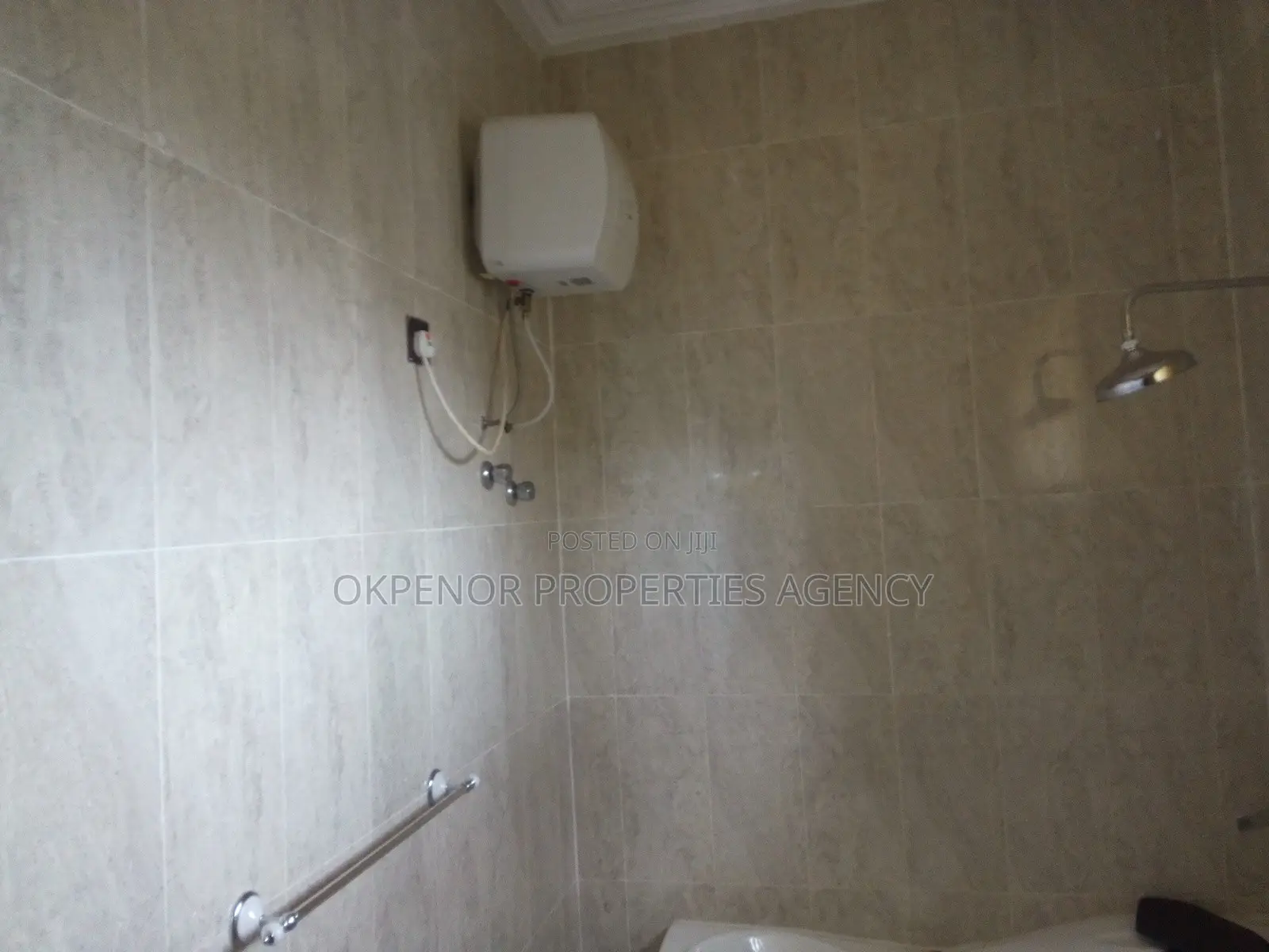 Furnished 5bdrm House in Tema Com25 for rent