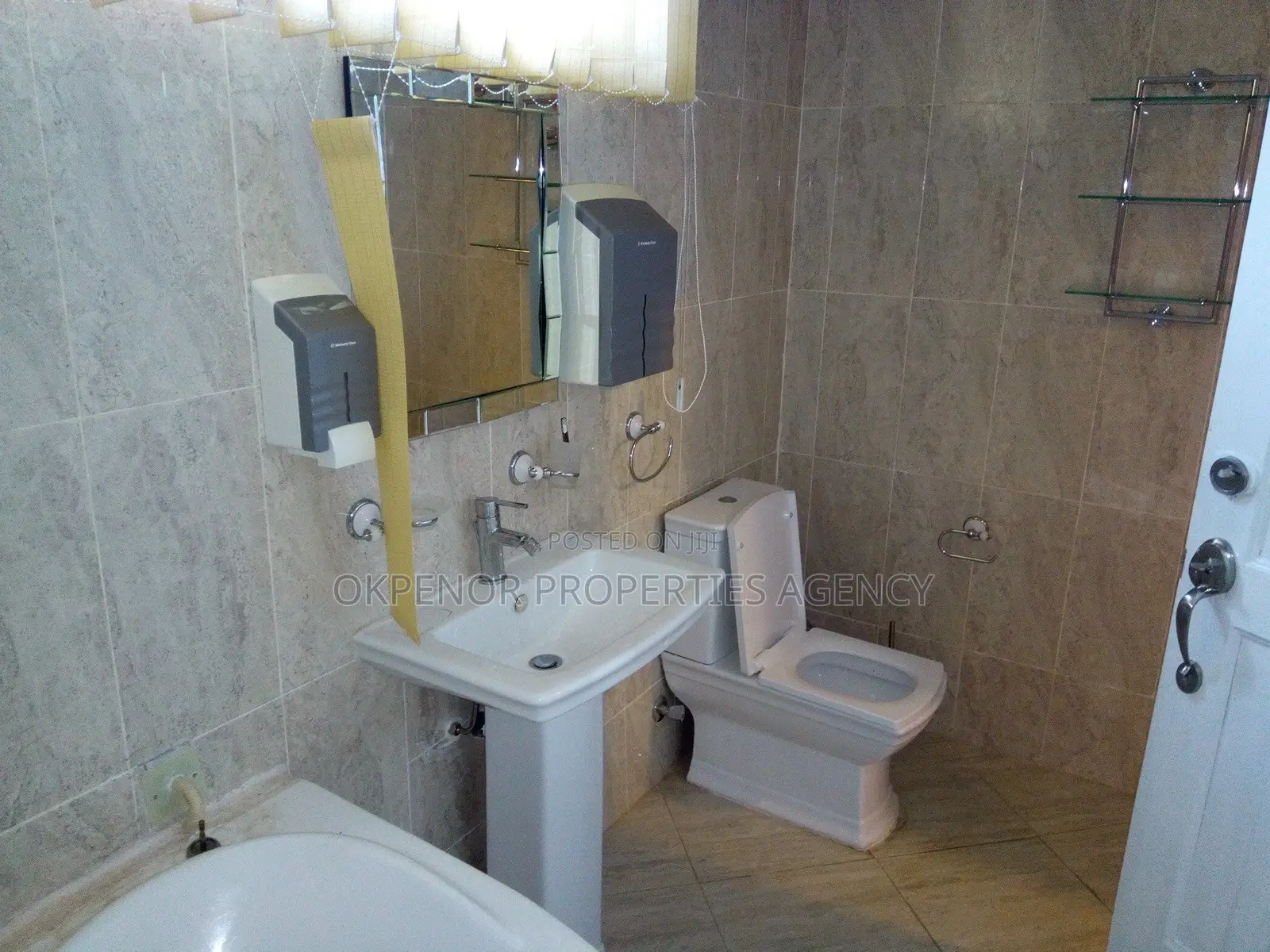 Furnished 5bdrm House in Tema Com25 for rent