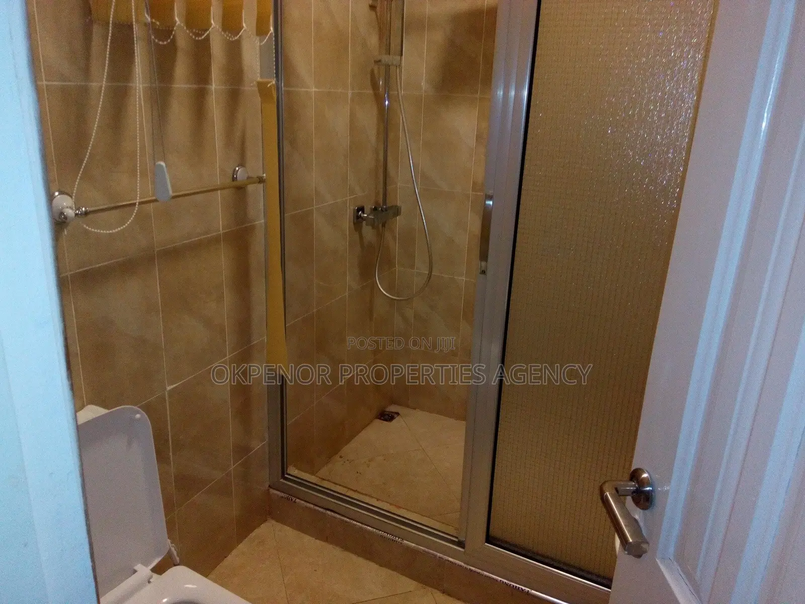 Furnished 5bdrm House in Tema Com25 for rent