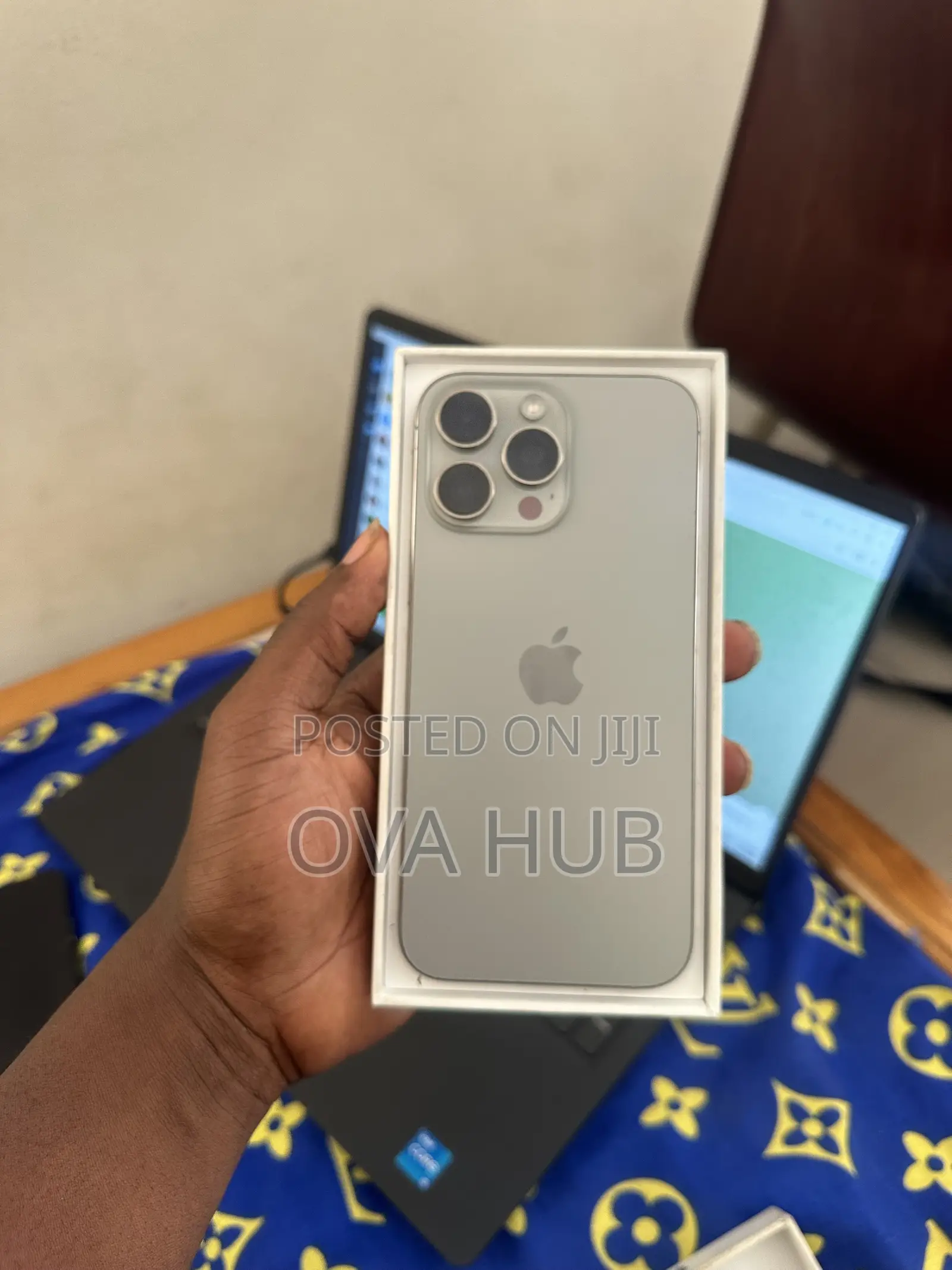 Apple iPhone 16 Pro Max 256 GB Gray
