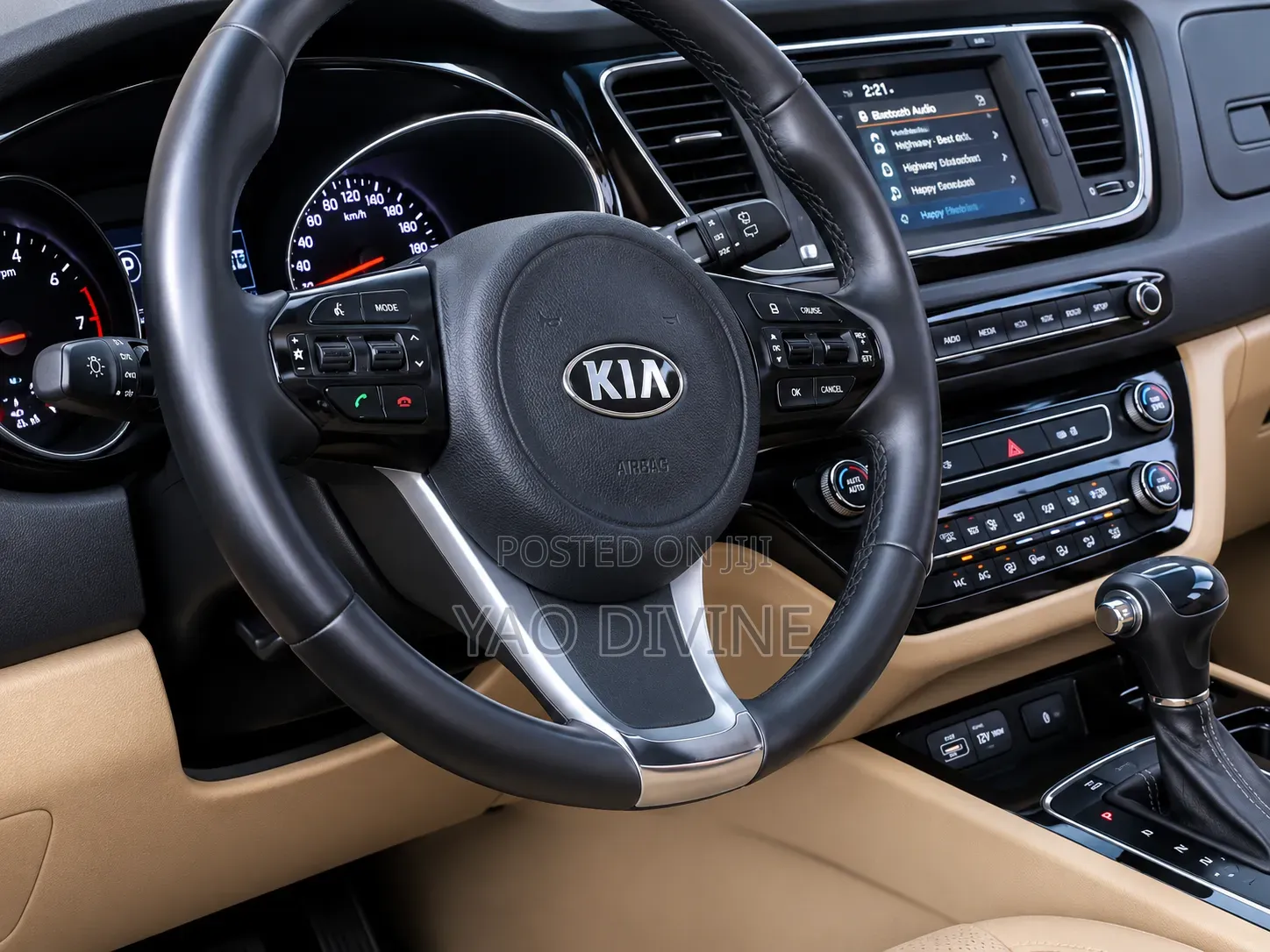 Kia Carnival 2016 Black