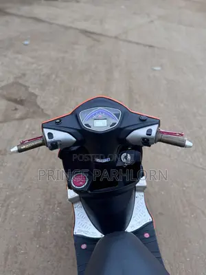 Piaggio Scooter 2018 Orange