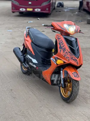 Piaggio Scooter 2018 Orange
