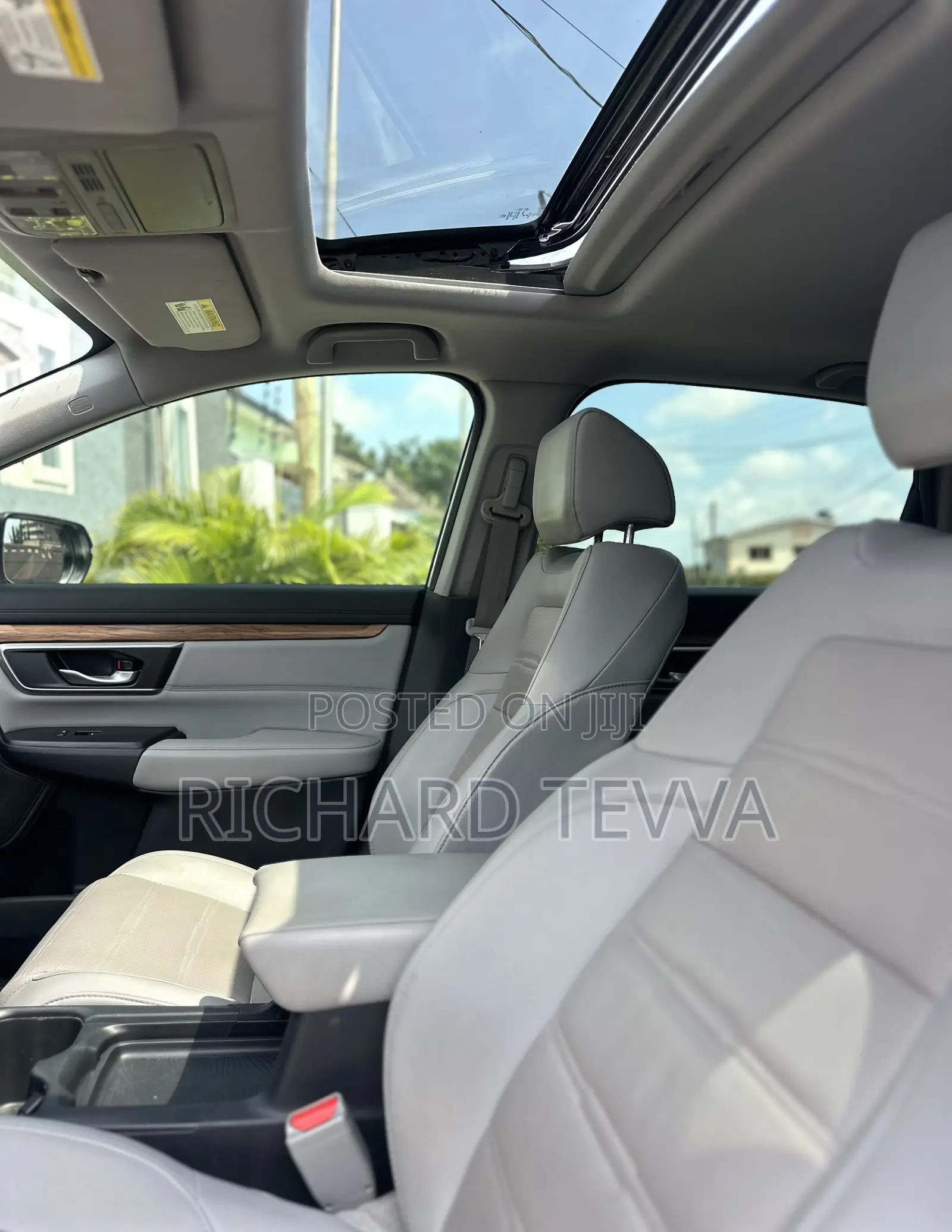 Honda CR-V Touring 4dr SUV AWD (1.5L 4cyl CVT) 2017 Silver