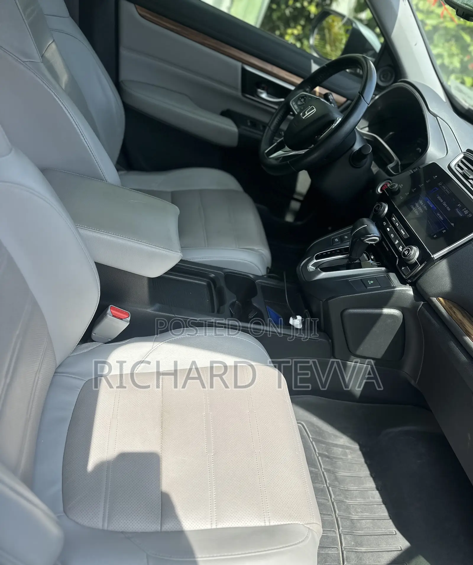 Honda CR-V Touring 4dr SUV AWD (1.5L 4cyl CVT) 2017 Silver