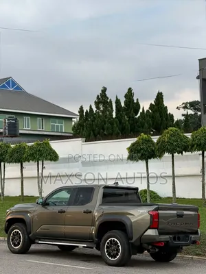 Toyota Tacoma 2025 Green