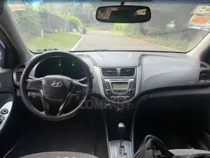 Hyundai Accent GLS Automatic 2010 Green
