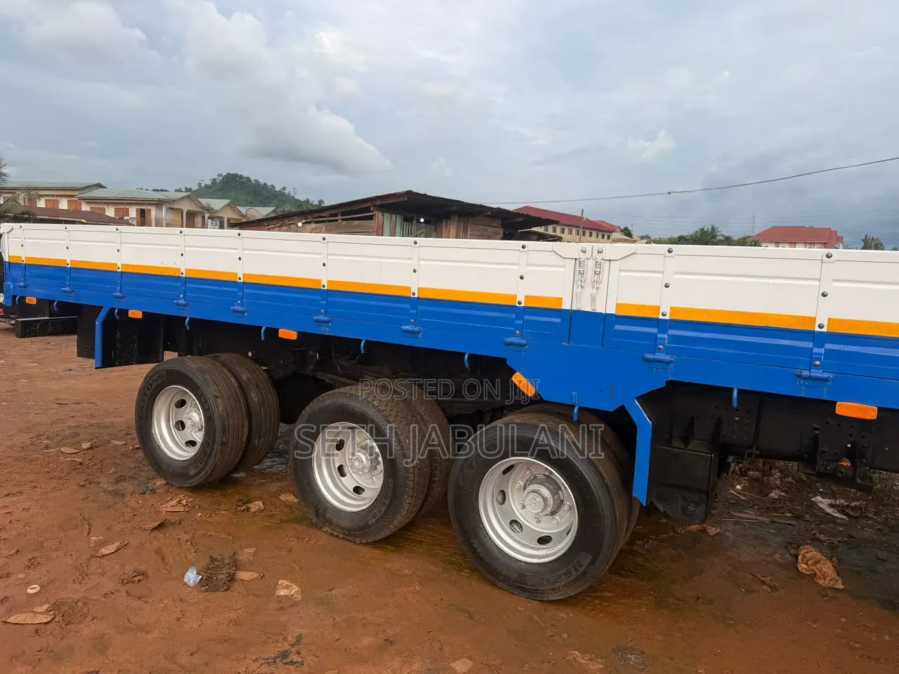 Hyundai Gold 510W Flatbed Cargo Truck 6x4 - 9.5 Ton