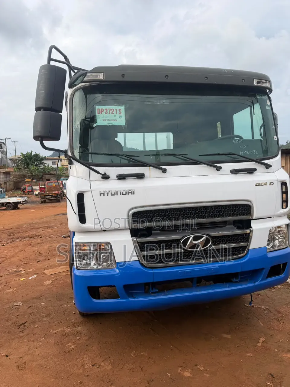 Hyundai Gold 510W Flatbed Cargo Truck 6x4 - 9.5 Ton