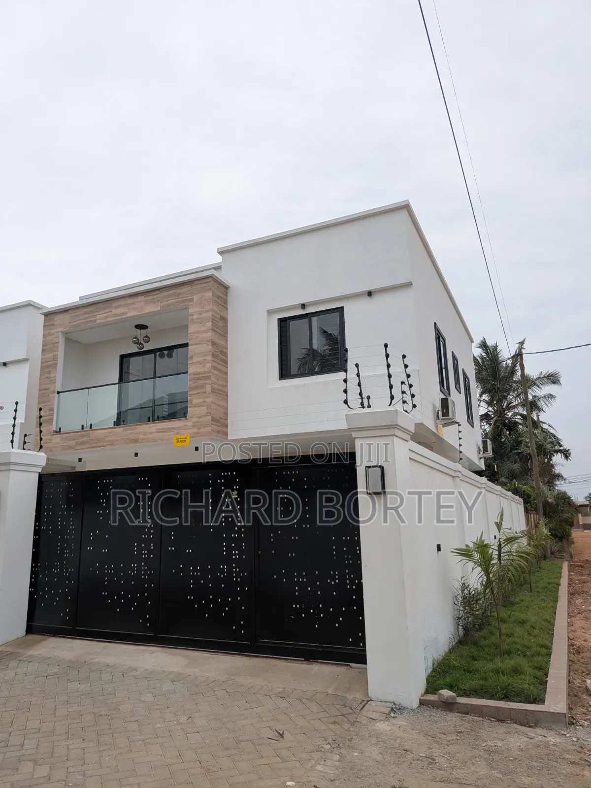 3bdrm House in Baatsona Total for rent