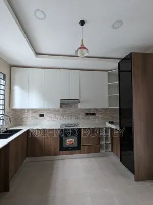3bdrm House in Baatsona Total for rent