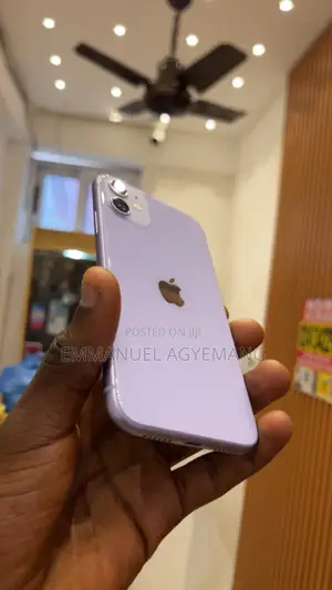 New Apple iPhone 11 128 GB Purple