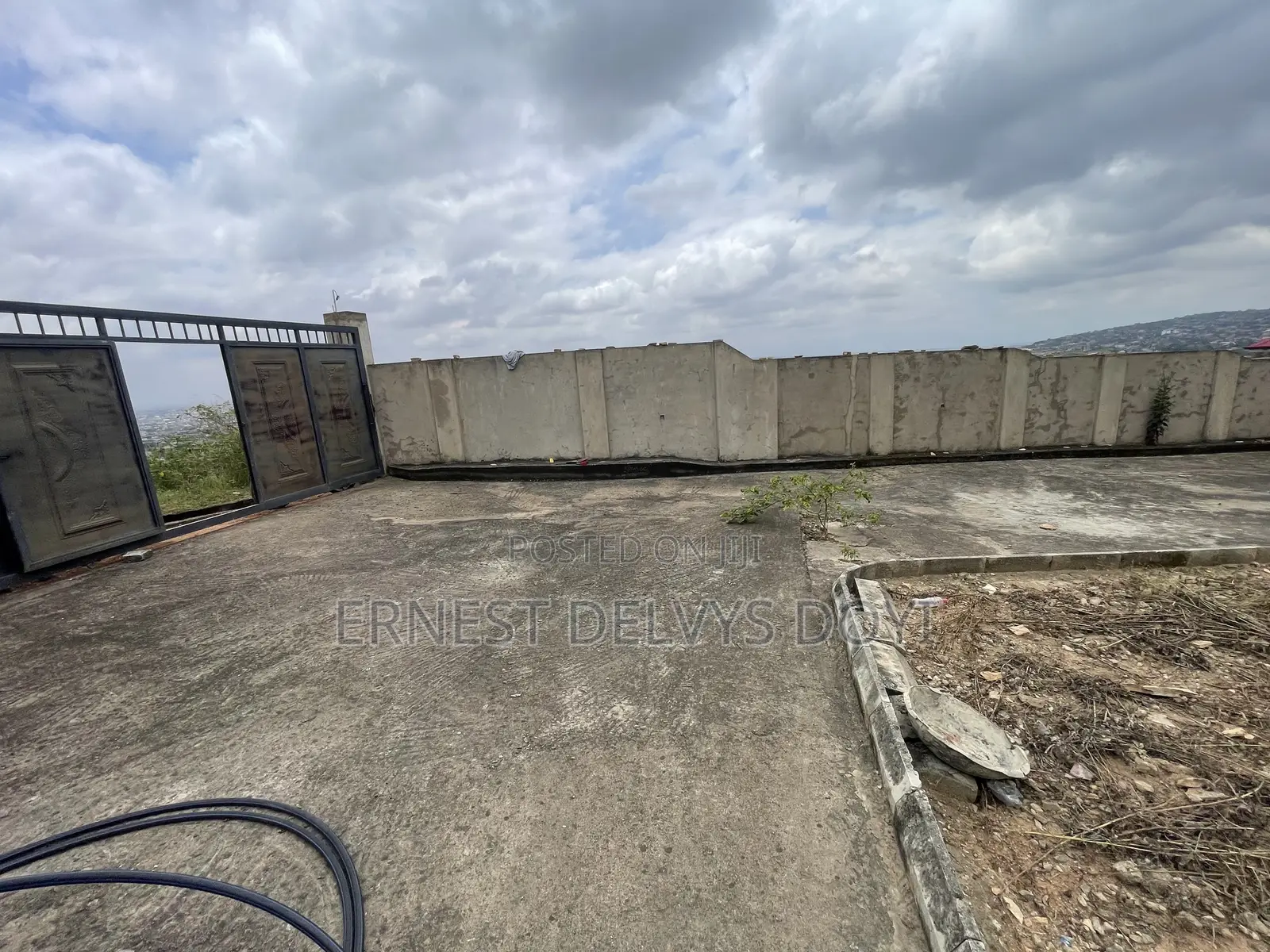 4bdrm Mansion in Abokobi Hills, Ga East Municipal for sale