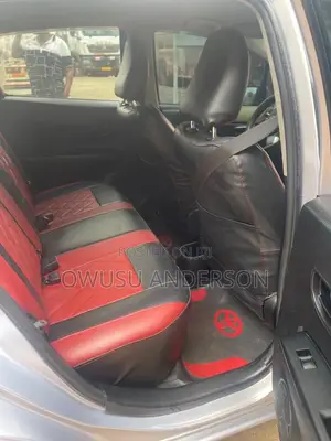 Toyota Vitz 2013 Silver