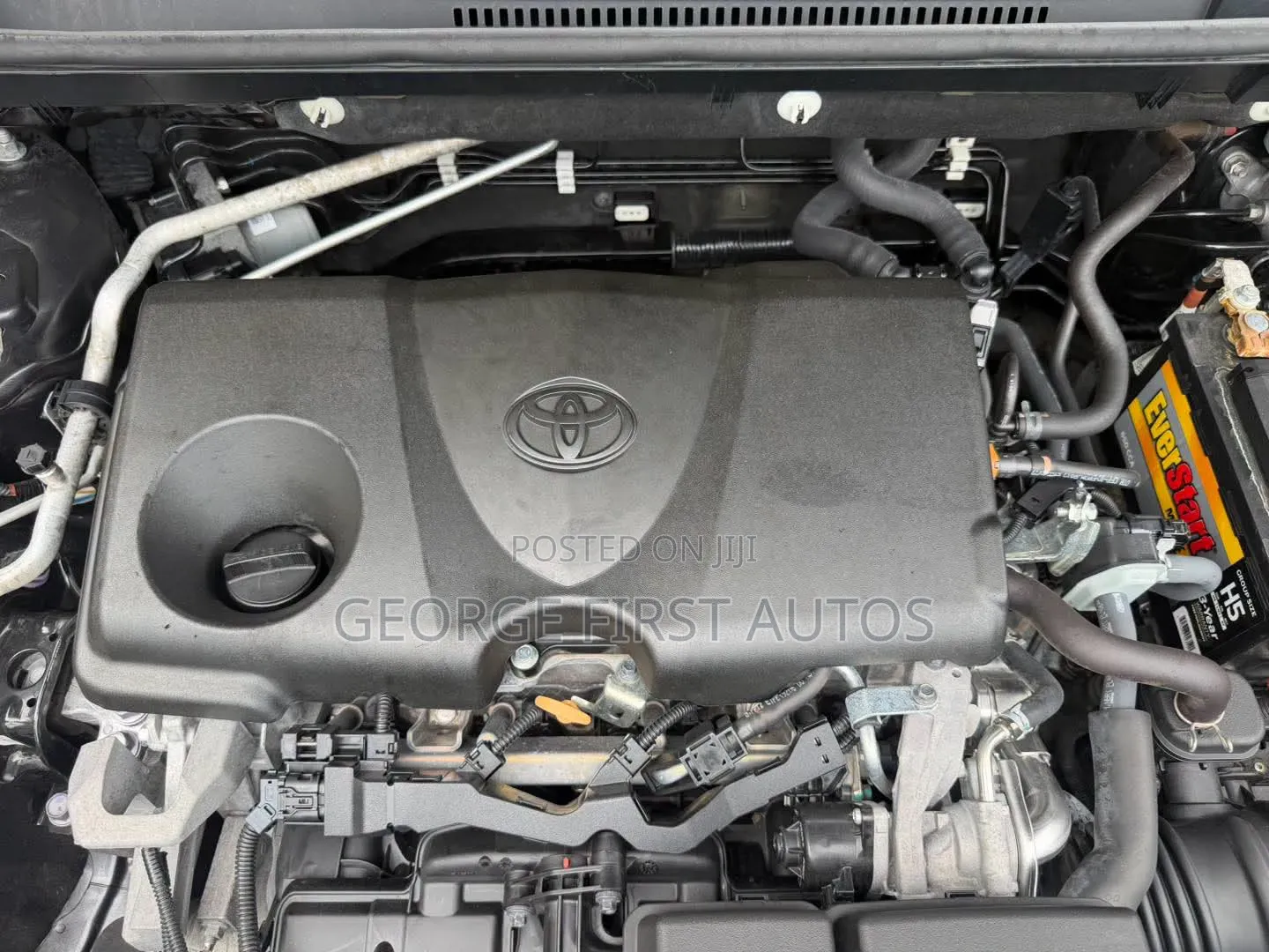 Toyota RAV4 LE FWD 2020 Brown