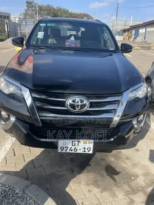 Toyota Fortuner 2.7 AWD 2019 Black