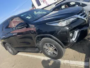 Toyota Fortuner 2.7 AWD 2019 Black