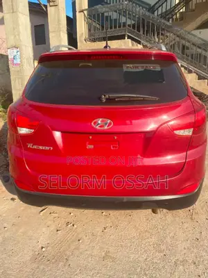 Hyundai Tucson 2015 Red