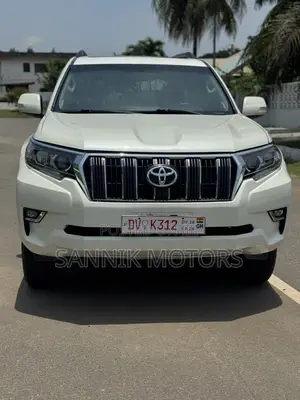 Toyota Land Cruiser Prado 2.7 2019 White