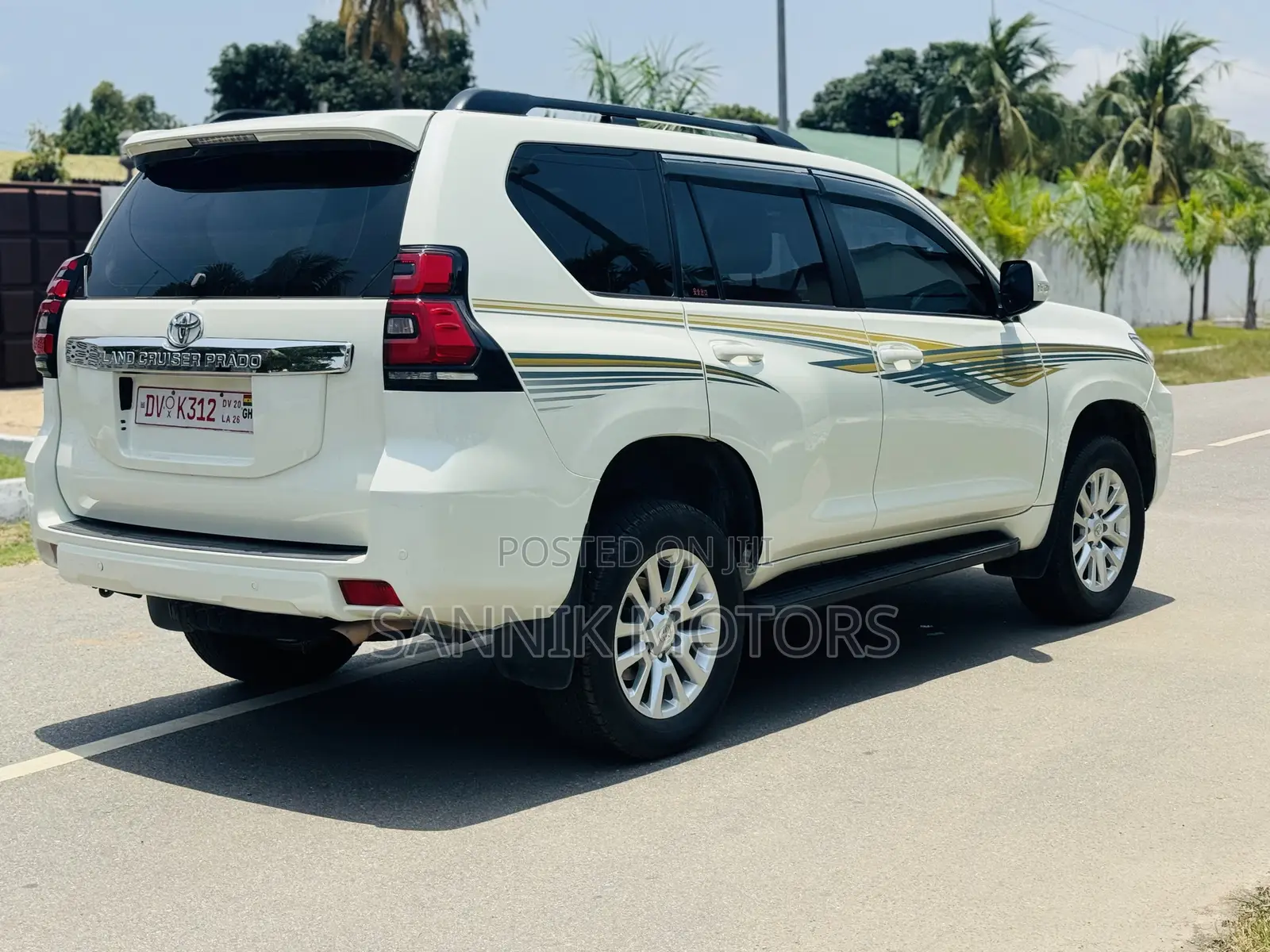 Toyota Land Cruiser Prado 2.7 2019 White