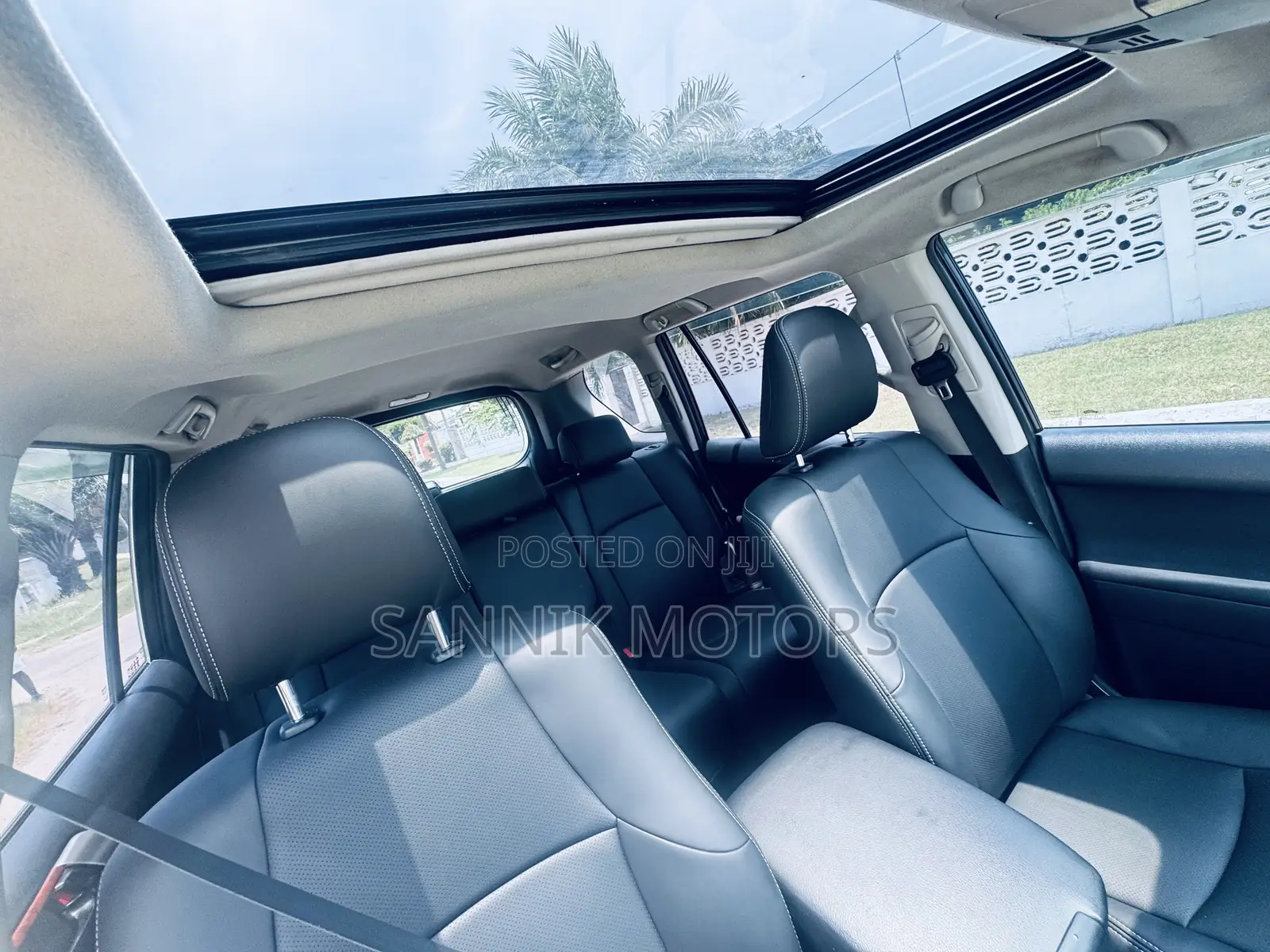 Toyota Land Cruiser Prado 2.7 2019 White