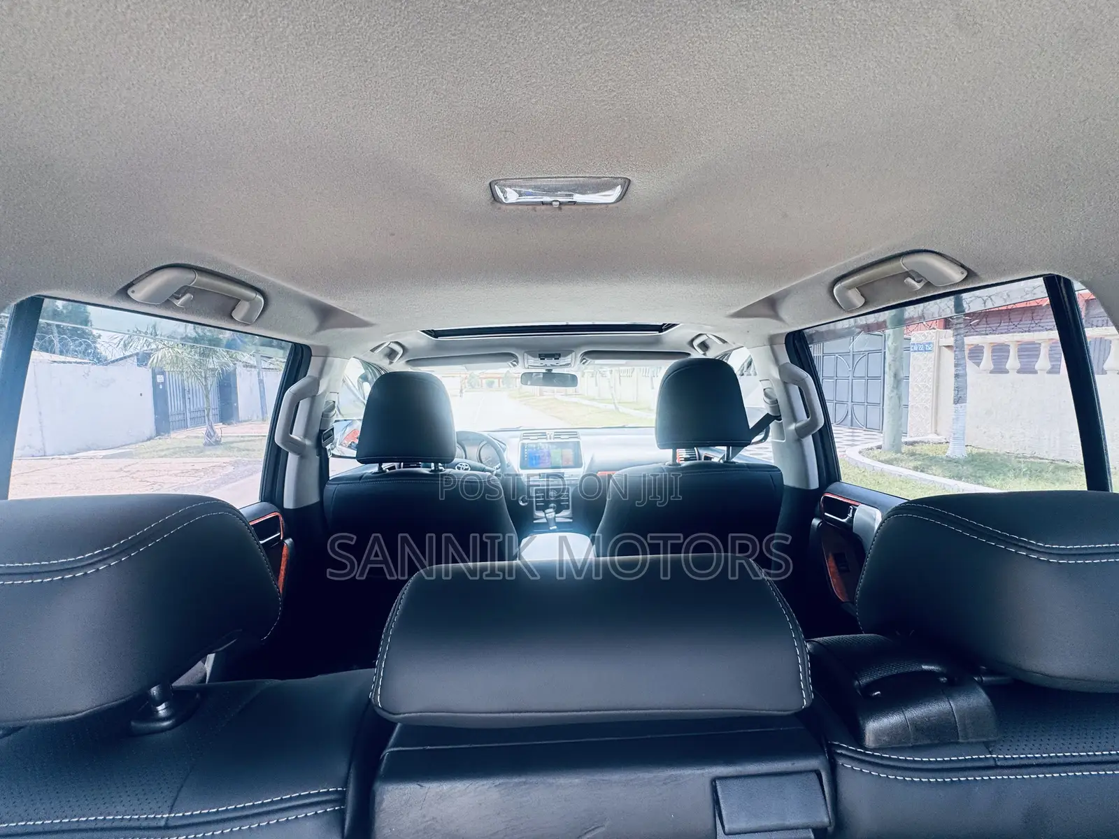 Toyota Land Cruiser Prado 2.7 2019 White
